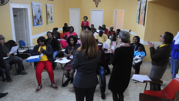 Haitians complete Portuguese program at PUCRS