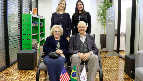 American journalist and writer Gary Neeleman pays PUCRS a visit