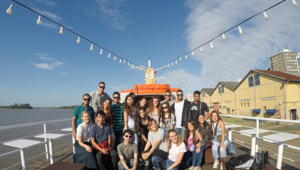 International students go on traditional boat trip