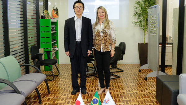 Japanese Consul visits PUCRS facilities