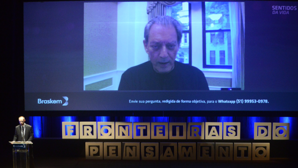 Paul Auster looks at effect of digital revolution at Frontiers of Thought