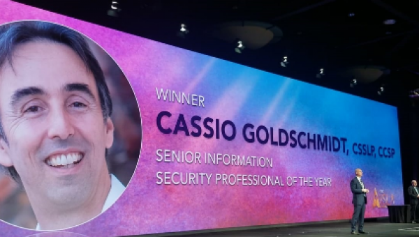PUCRS alumnus wins award for Best Information Security Professional of the Americas