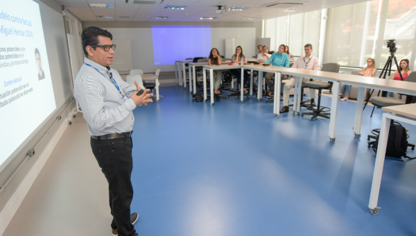 Visiting Professor from Universidad de Antioquia takes part in health care activities