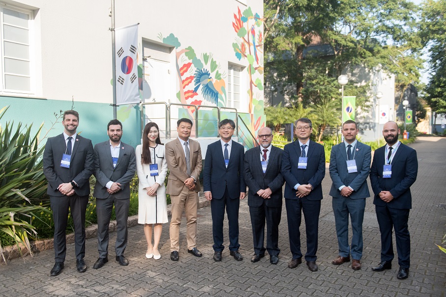 The future of electric mobility: PUCRS welcome South Korean specialists