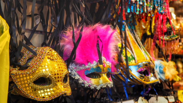 Conheça a história do Carnaval