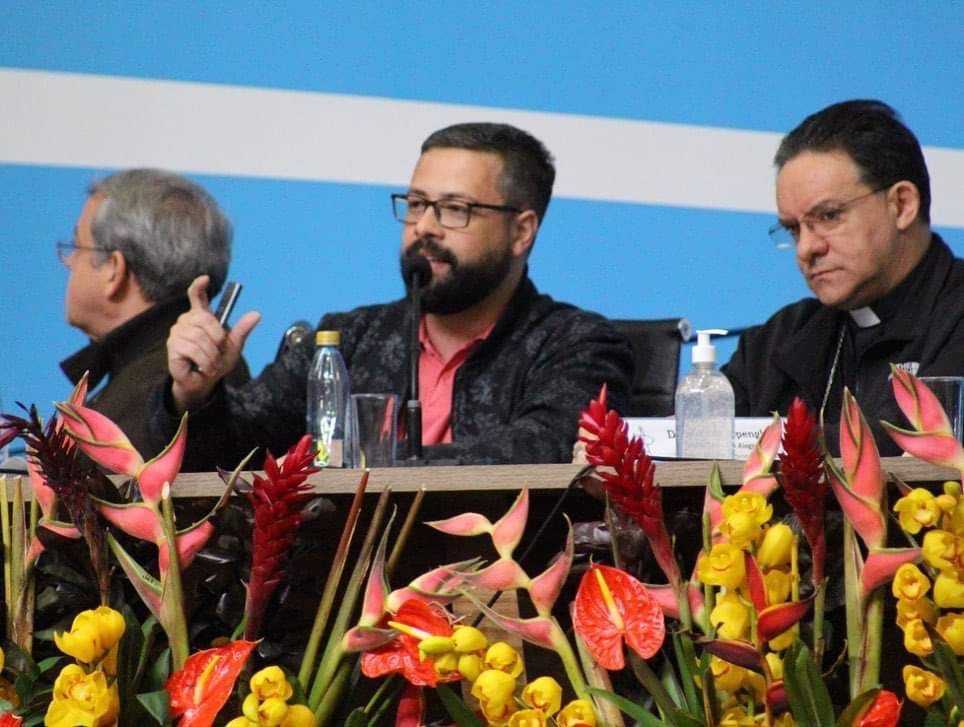 Coordenador do PPG em Teologia foi responsável por refletir sobre o tema central da 59ª Assembleia Geral da Conferência Nacional dos Bispos do Brasil (CNBB)