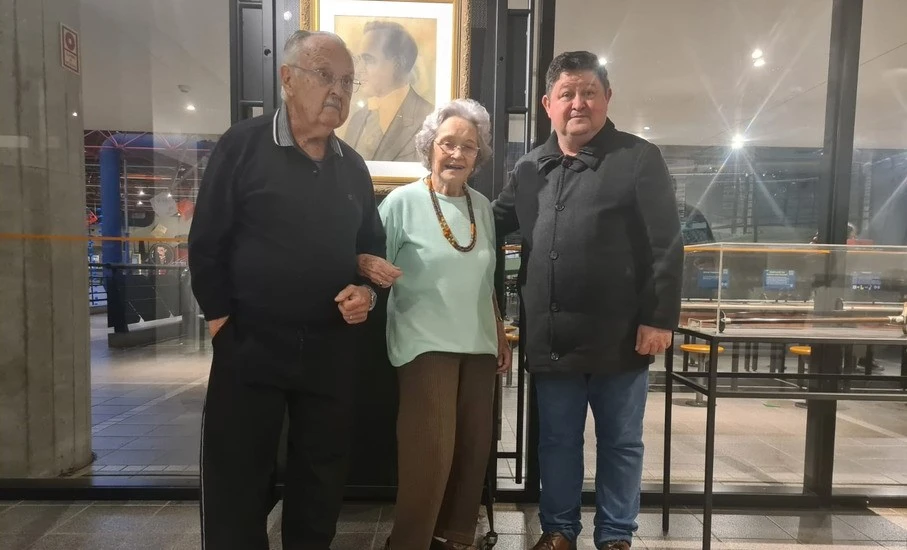 Familiares de Getúlio Vargas visitam exposição sobre ex-presidente no Museu da PUCRS