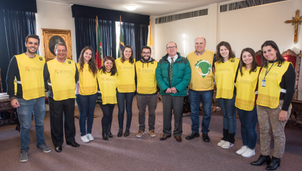 Reitor recebe alunos participantes do Projeto Rondon