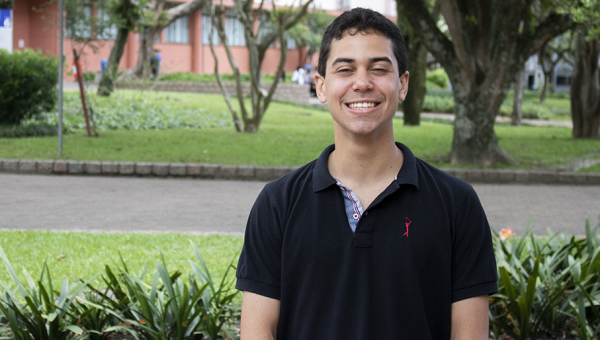 Mestrando em Psicologia é primeiro brasileiro a receber Graduate Travel Award